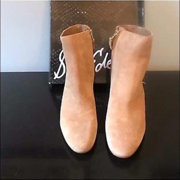 SOLD 🎉Sam Edelman Taye Chunky Mid Heel Booties - Picture 3 of 5